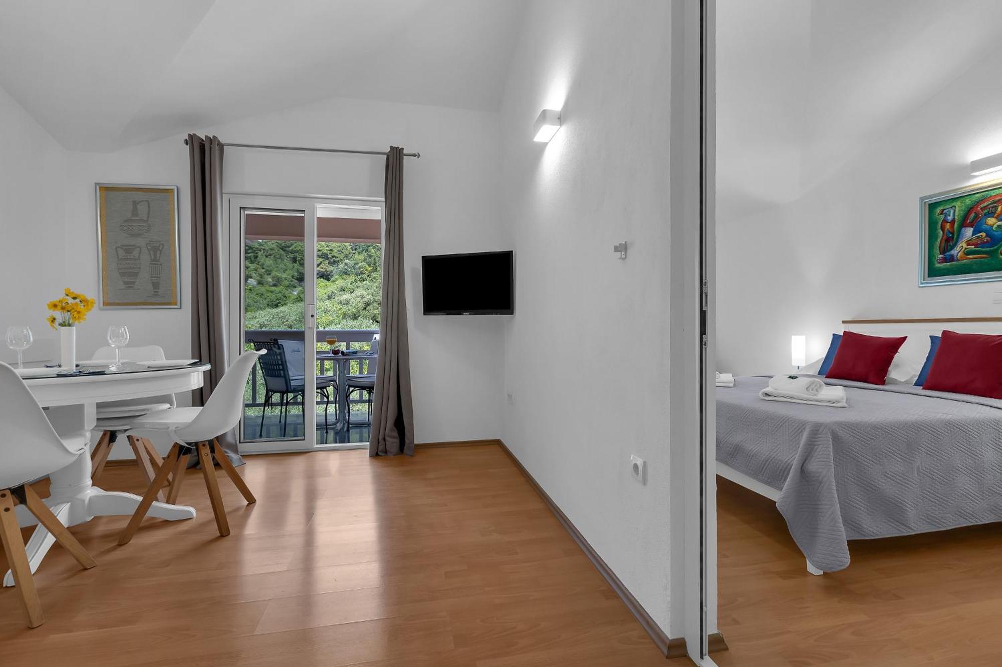 Apartments Villa Katarina Tučepi Buitenkant foto