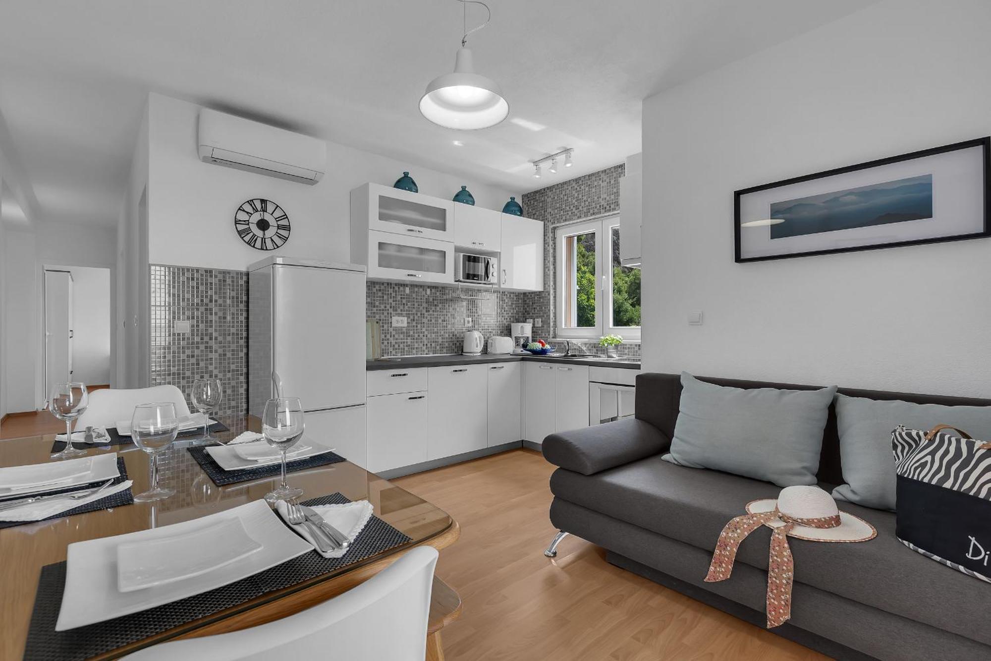 Apartments Villa Katarina Tučepi Buitenkant foto