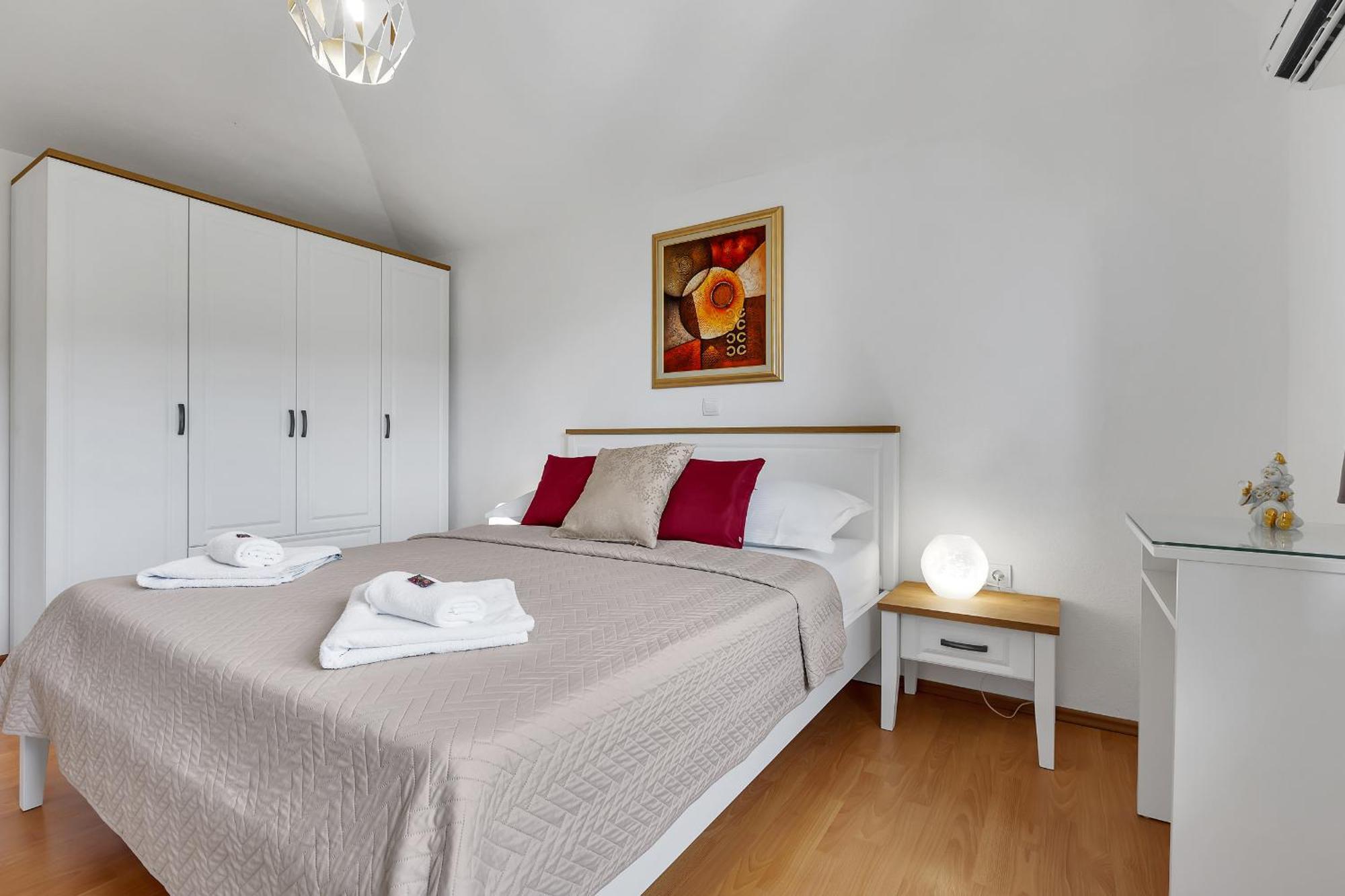 Apartments Villa Katarina Tučepi Buitenkant foto