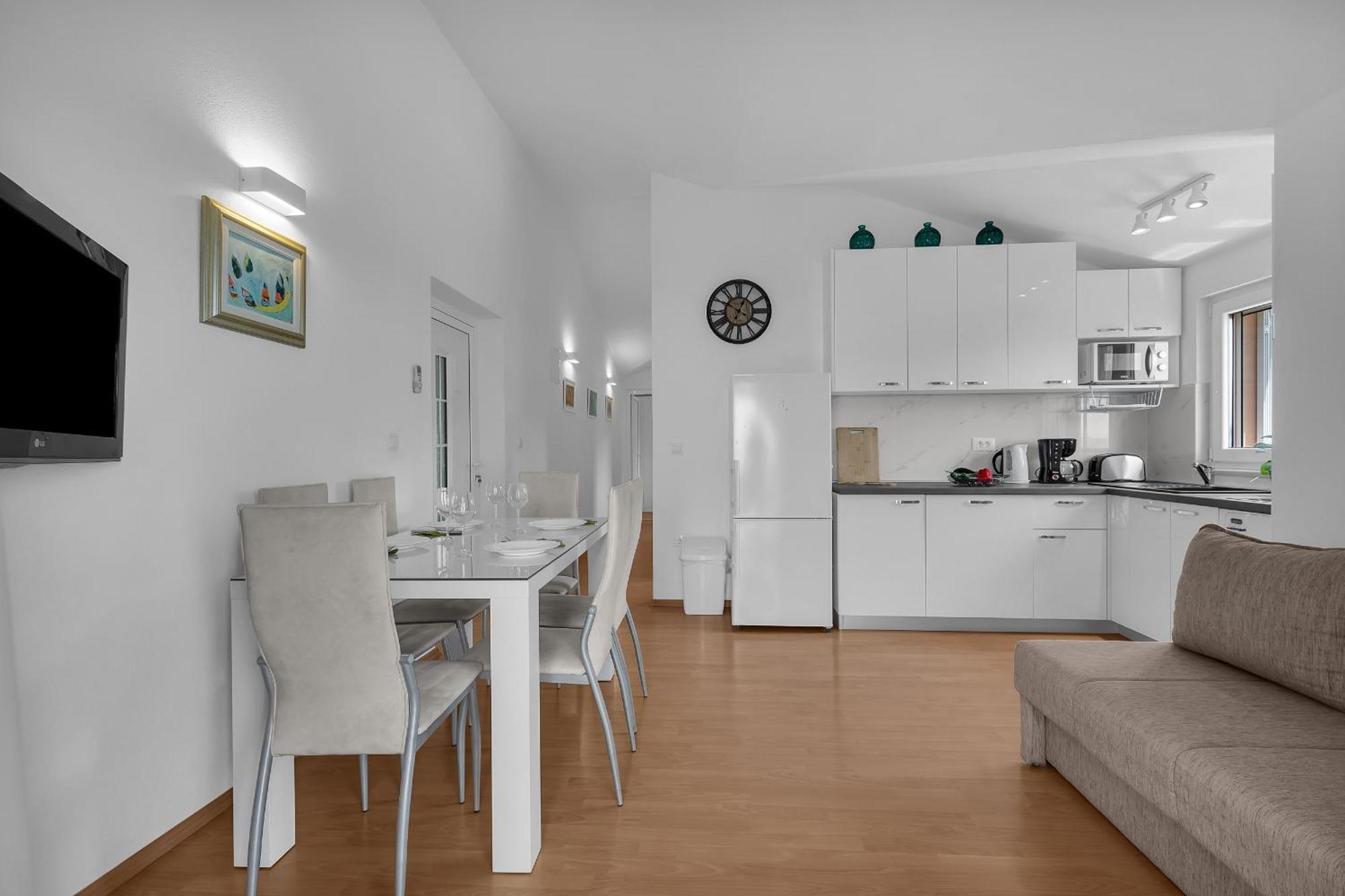 Apartments Villa Katarina Tučepi Buitenkant foto