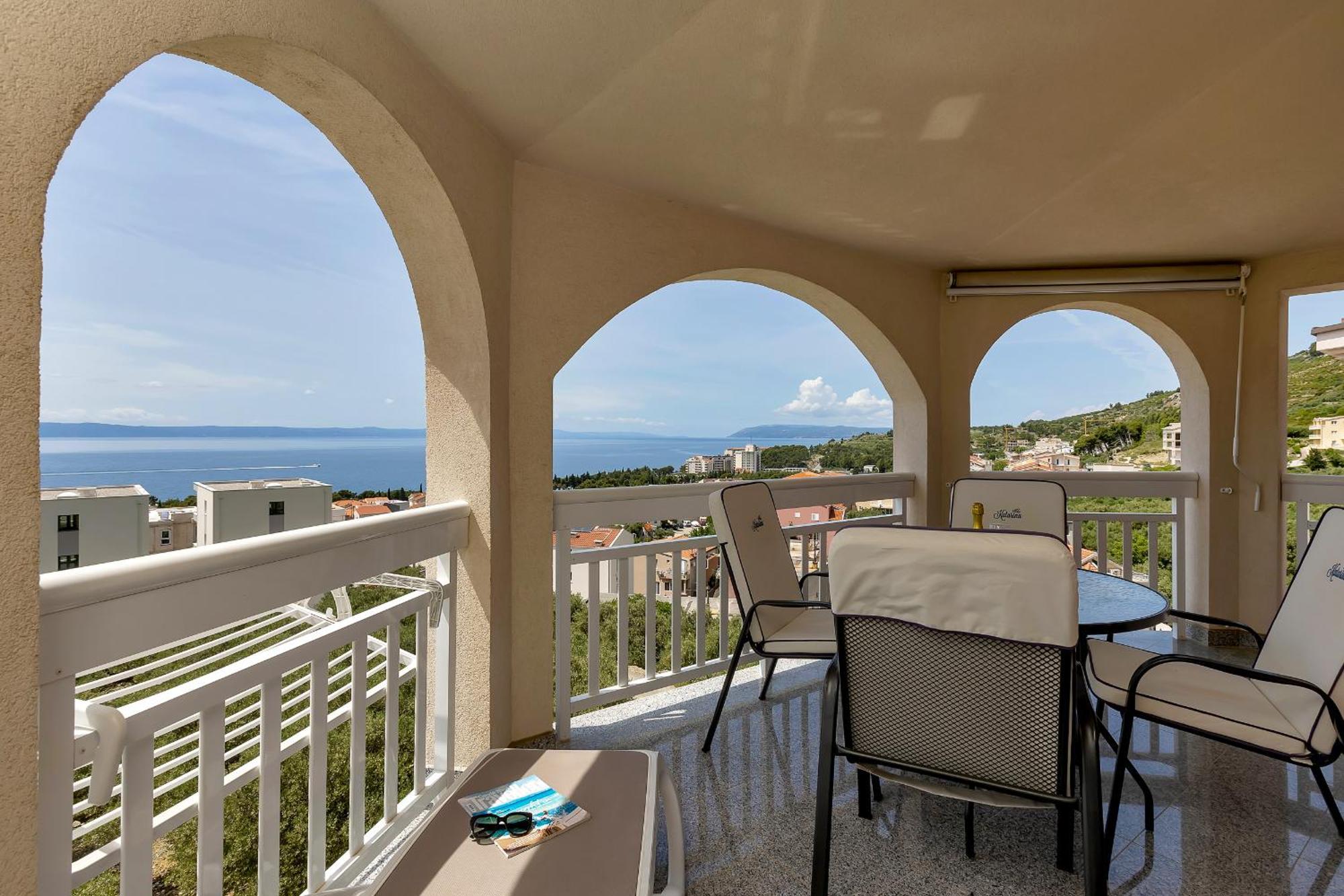 Apartments Villa Katarina Tučepi Buitenkant foto